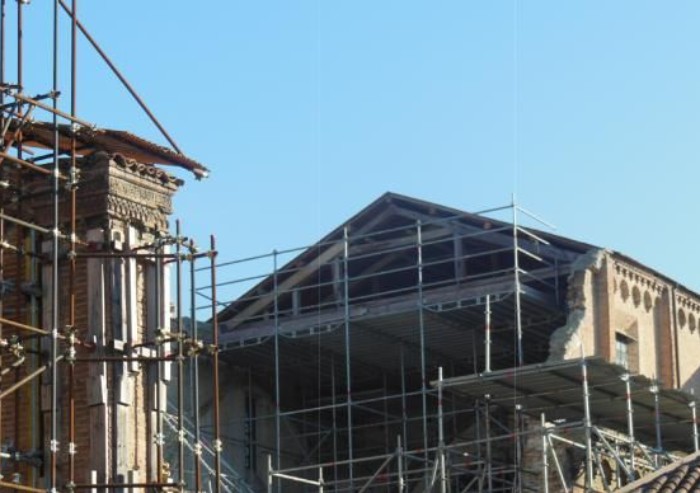 Mirandola, chiesa di San Francesco: proseguono i lavori di recupero