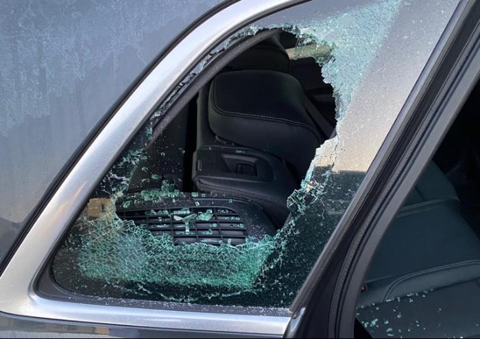 Cognento, rubano pezzi di Bmw e Audi: auto distrutte