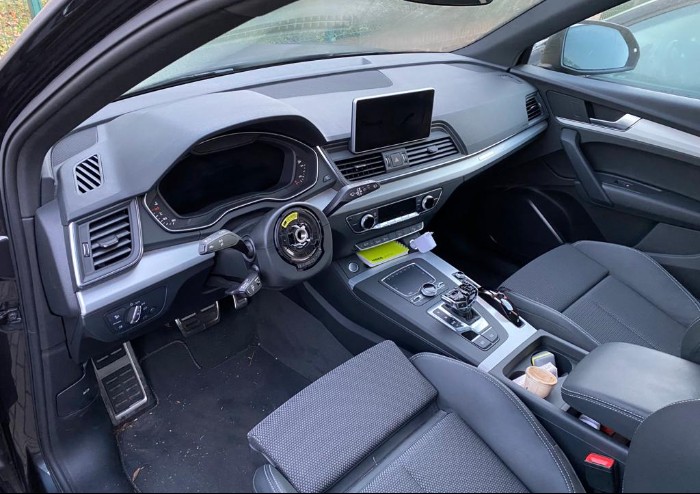 Cognento, rubano pezzi di Bmw e Audi: auto distrutte