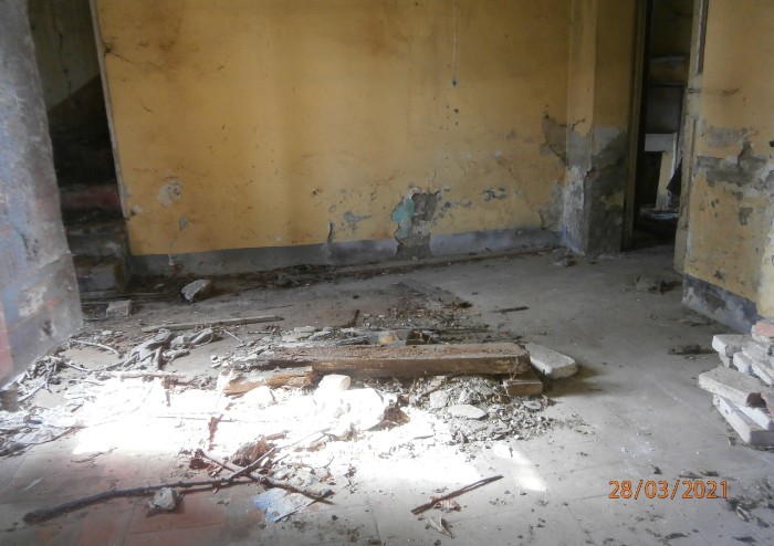 Villa Sorra, atti vandalici alla casa del custode