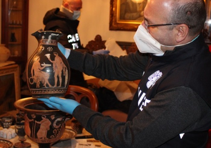 Modena, recuperati beni archeologici per 100mila euro