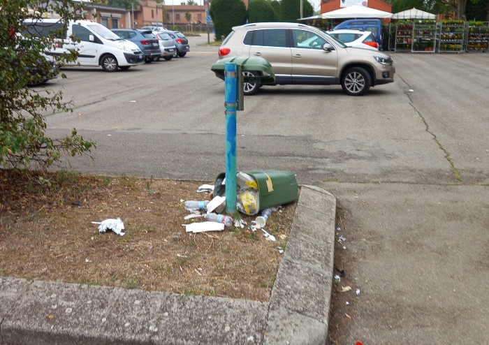 Aimi: 'Cimitero di San Cataldo, campo profughi a cielo aperto'