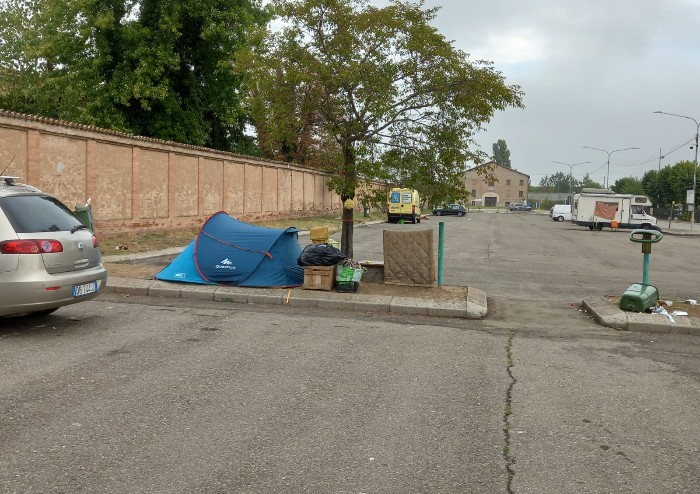 Aimi: 'Cimitero di San Cataldo, campo profughi a cielo aperto'
