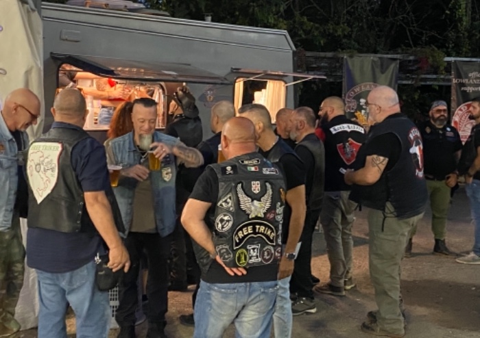 Moto e tatuaggi: Bastiglia per una sera capitale del rock