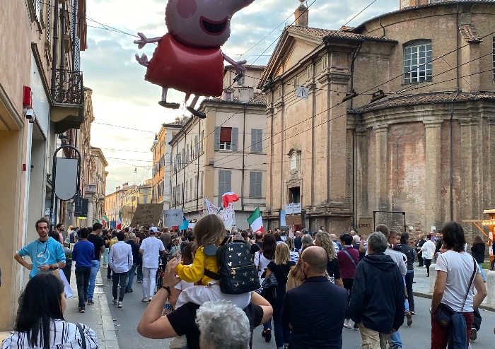 No green pass: in mille al corteo pacifico a Modena