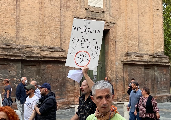 No green pass: in mille al corteo pacifico a Modena