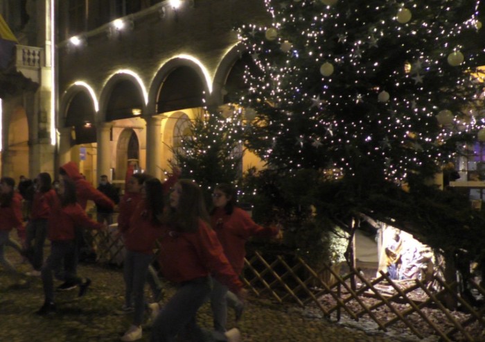 Modena accende il Natale
