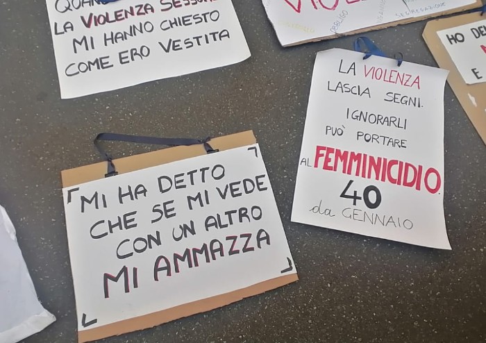 Violenza sulle donne, mobilitazione davanti al Tribunale di Modena