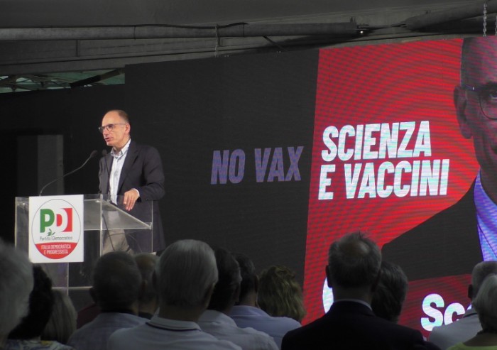 Letta, ossessione centro-destra: 'Se vincono loro Italia come nel 2011 e Costituzione a rischio'