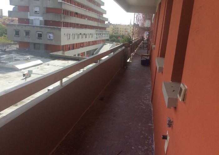 Vivere (male) all'R-Nord, le foto dei residenti: 'Ecco come siamo messi'