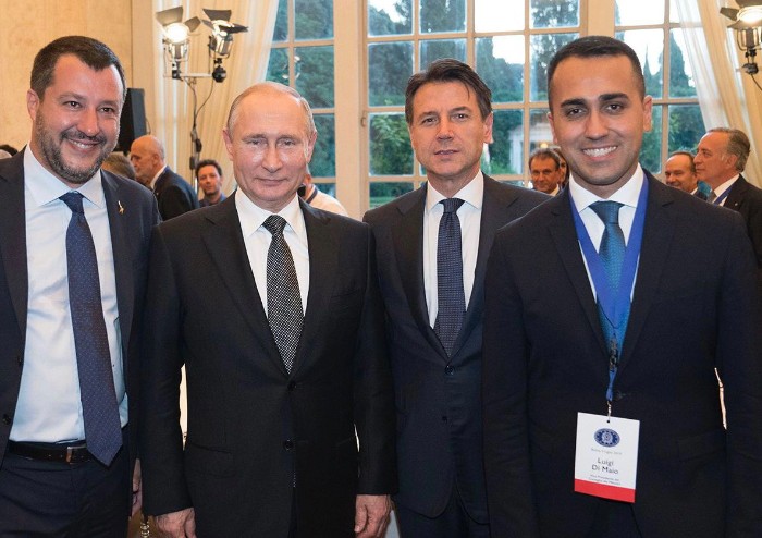 L'ambasciata russa pubblica le foto di Putin con i politici italiani
