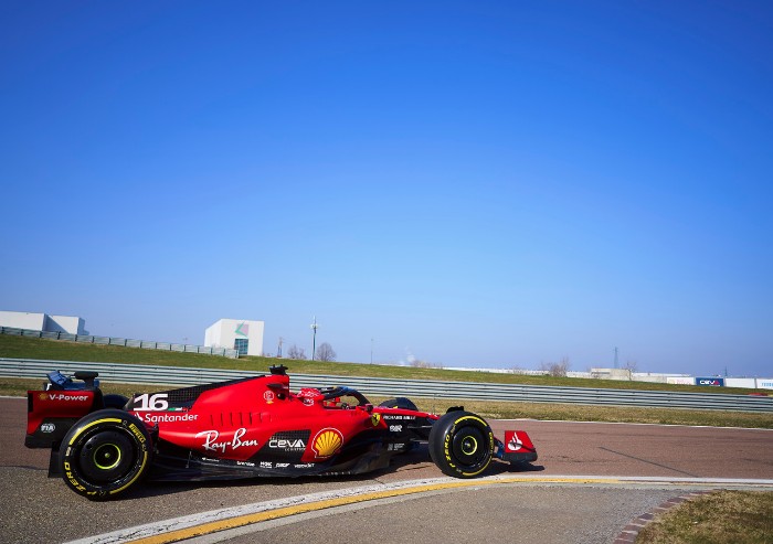 Maranello, ecco la nuova Ferrari SF 23: 'Conta vincere a fine anno'
