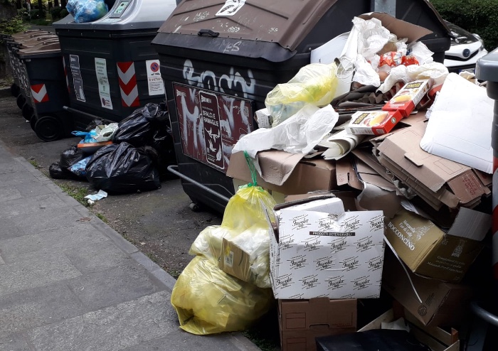 Modena, gestione rifiuti targata Hera: situazione fuori controllo