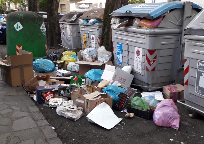 Modena, gestione rifiuti targata Hera: situazione fuori controllo