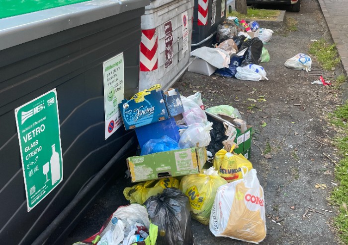 Modena, gestione rifiuti Hera: la situazione ormai è indegna