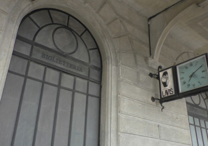 Altro che riqualificazione, la stazione piccola è ancora fatiscente