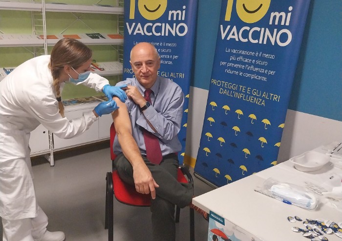 Influenza e Covid, appello alla vaccinazione per fragili e sanitari