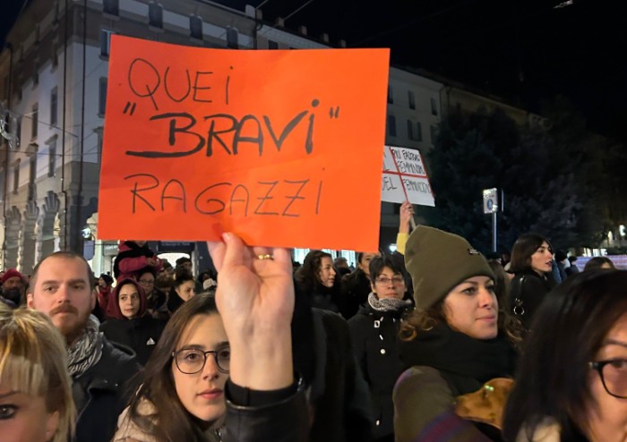 Stop violenza contro le donne, in migliaia in piazza a Modena