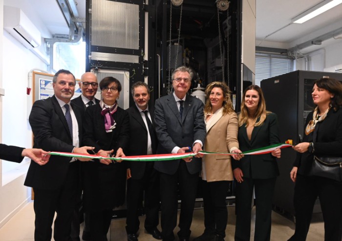 Ecco Speqtem, microscopio elettronico per la ricerca quantistica