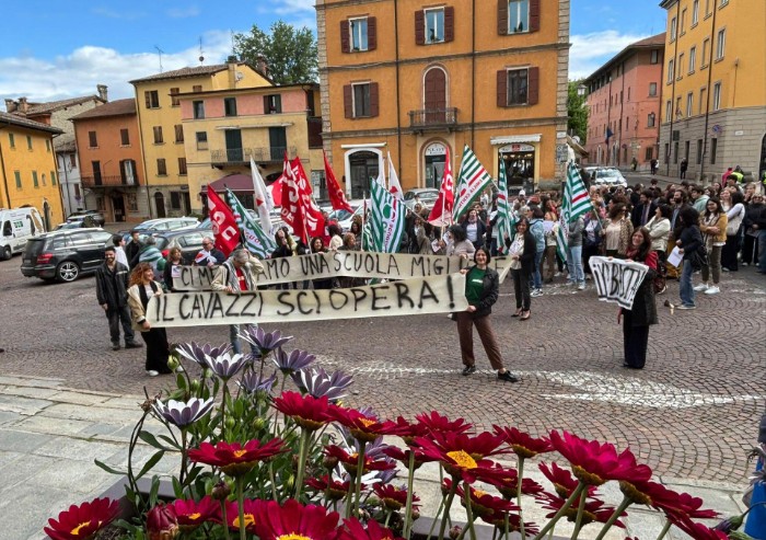 Pavullo, istituto Cavazzi: sciopero e corteo per le vie del centro