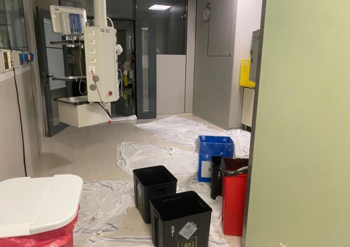 ‘Ospedale di Carpi, disastro in Rianimazione, muffe e allagamenti: specchio di una sanità a pezzi’