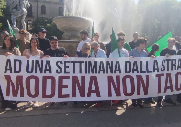 Modena, in 300 alla manifestazione di Fdi: in piazza coi meloniani i sostenitori di Vannacci e Giovanardi