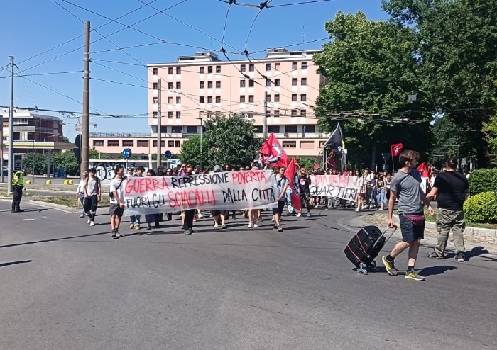 Modena, in 300 alla manifestazione di Fdi: in piazza coi meloniani i sostenitori di Vannacci e Giovanardi