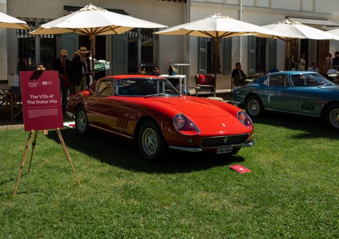 Cavallino Classic Modena omaggia le origini del Drake: show con 40 Ferrari a Casa Maria Luigia