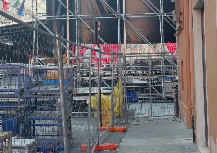 Modena, piazza Roma blindata per Jazz Open: attività commerciali in difficoltà
