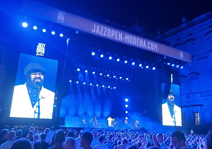 Jazz Open: Gregory Porter commuove ed esalta Piazza Roma