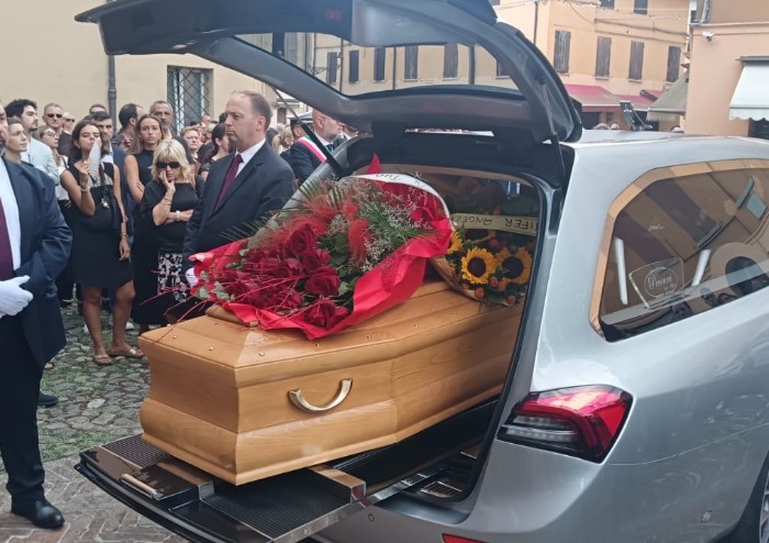 Modena e Nonantola si fermano per ricordare Monica Esposito