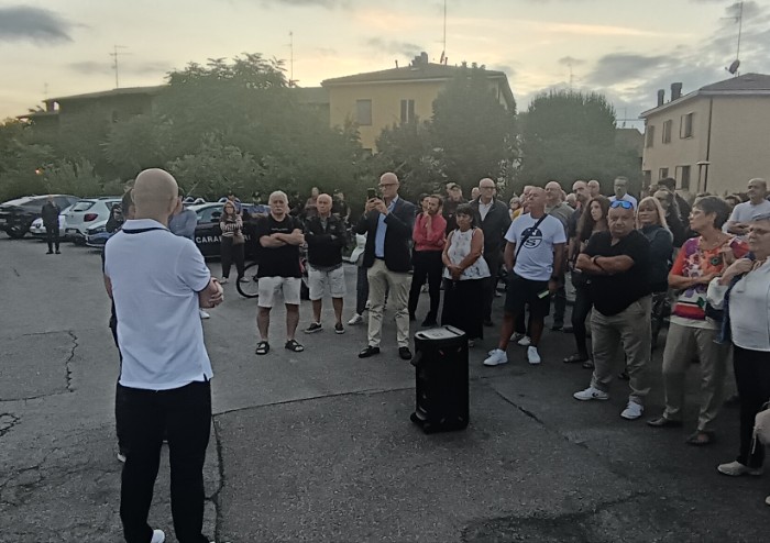 Costellazioni, il grido dei residenti: 'Qui anche i minori a rischio ogni giorno'